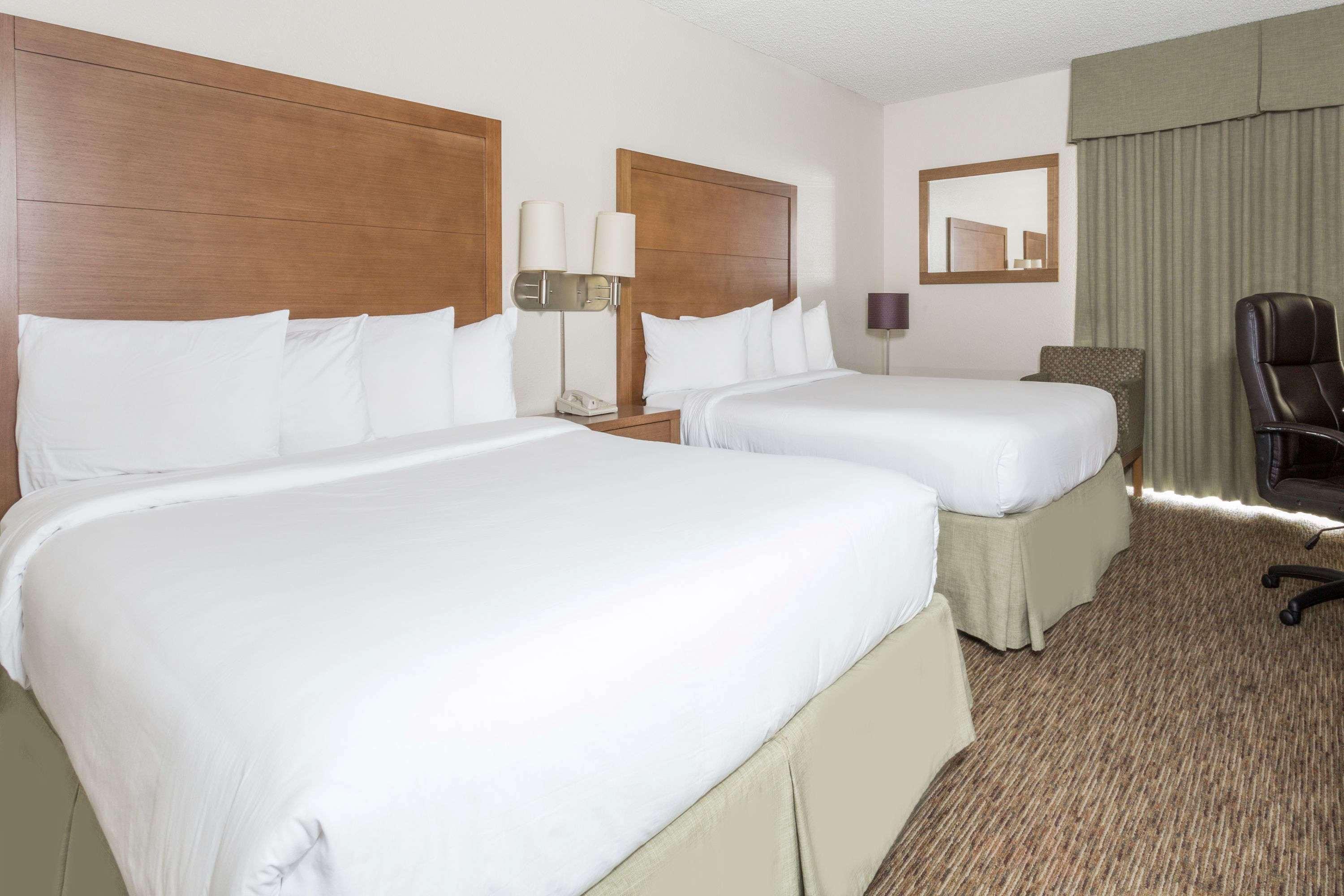 Days Hotel By Wyndham Peoria Glendale Area Exterior photo